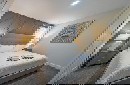 Foto 9 - Charming Home Ideal Location Spacious Game Room