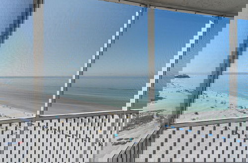 Foto 21 - Crystal Sands On Siesta 2 Bedroom Condo by RedAwning