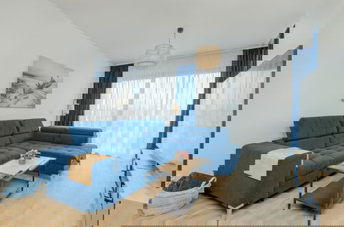 Photo 22 - Blue Apartment With Sea View by Renters