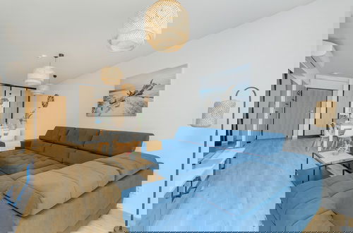 Photo 28 - Blue Apartment With Sea View by Renters