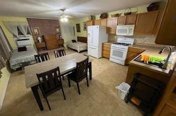 Foto 5 - Rim Canal - Access To Fishing, Just Off Lake Okeechobee! 1 Bedroom Cottage by RedAwning