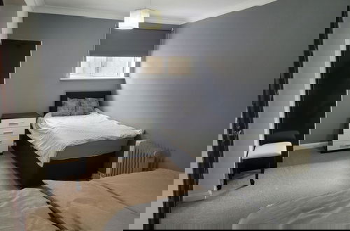Foto 4 - Luton City Escape - Modern 1BR Apartment