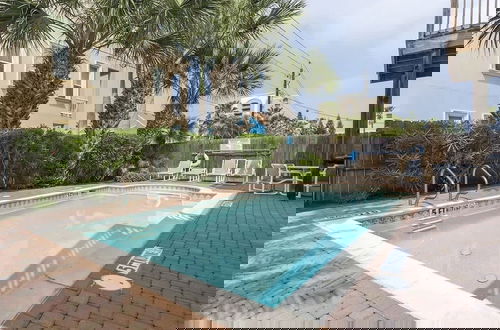 Photo 9 - Dom's Beach Retreat