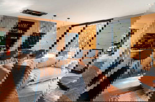 Foto 31 - Bright Chalet With hot tub and Indoor Sauna