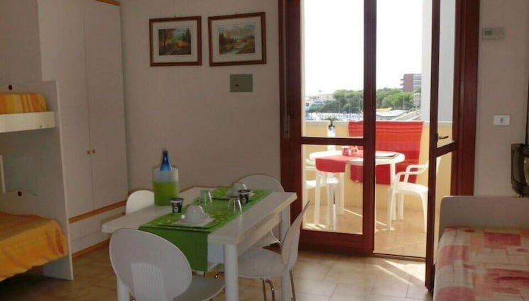 Foto 1 - Homely Seaview Studio Flat With Balcony - Beahost