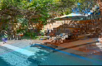 Foto 1 - Private Pool, 3 Minutes to the Beach, Hidden Oasis in BMB