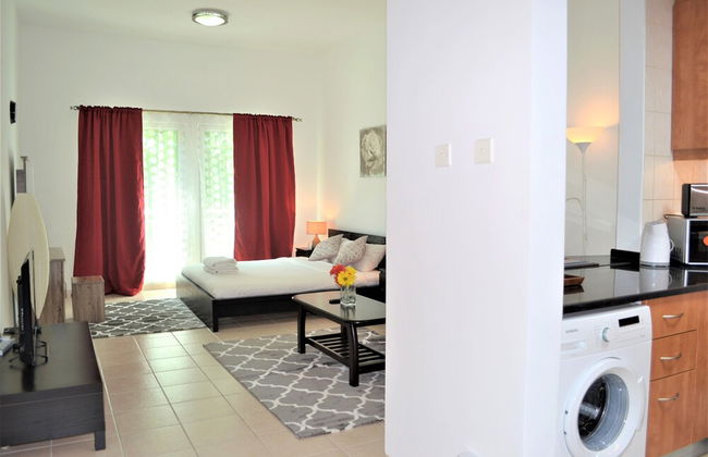 HRI - Studio - Photo 9