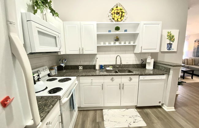 Grand Palm Community, Picnic Benches, Tennis Court and Much More!! - Foto 5