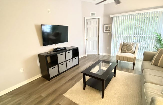 Grand Palm Community, Picnic Benches, Tennis Court and Much More!! - Foto 2