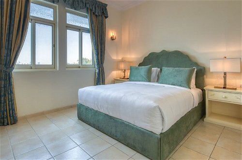 Foto 10 - Beautiful Large 4 B/R Villa W/ Pool Jumeirah Island