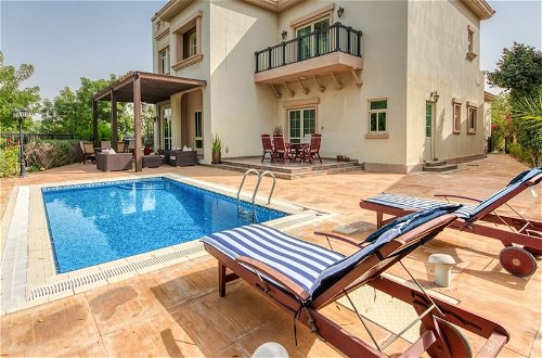 Photo 28 - Beautiful Large 4 B/R Villa W/ Pool Jumeirah Island