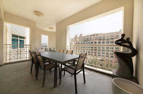 Photo 19 - Luxurious 2 Bed Apt on Palm Jumeirah