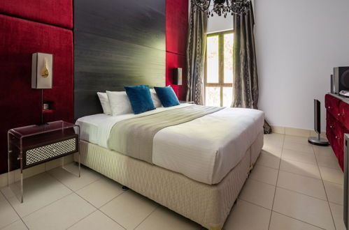 Photo 12 - Luxurious 1BR in Reehan - Old Town Dubai