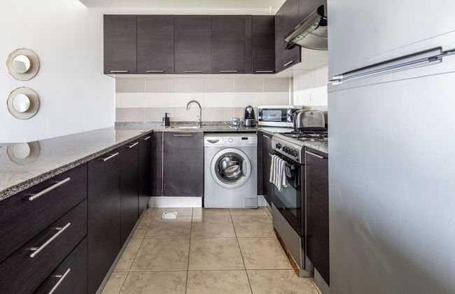 Outstanding 2BR in Serene JVT Neighborhood! - Foto 10