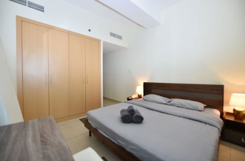 Photo 4 - One Bedroom Apt. in JLT near Metro Station -AWD