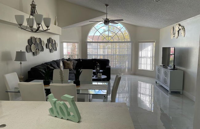 ELEGANT & LUXURY APARTMENT CLOSE DISNEY - Foto 14