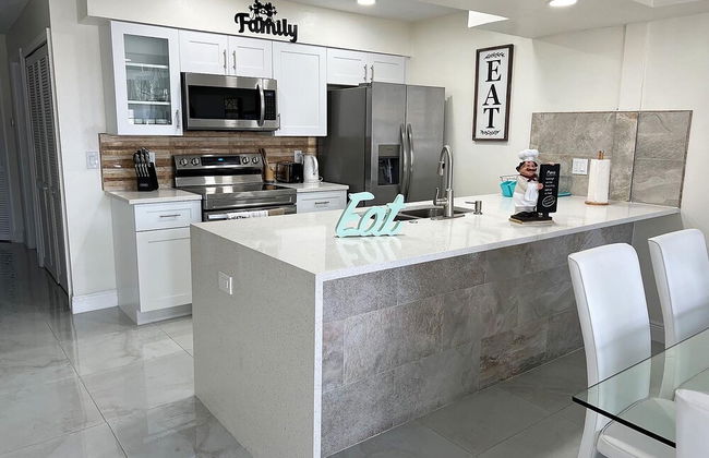 ELEGANT & LUXURY APARTMENT CLOSE DISNEY - Foto 1