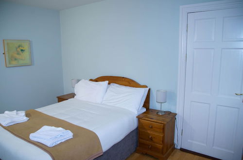 Photo 12 - Dingle Courtyard Cottages 2 Bed Sleeps 4