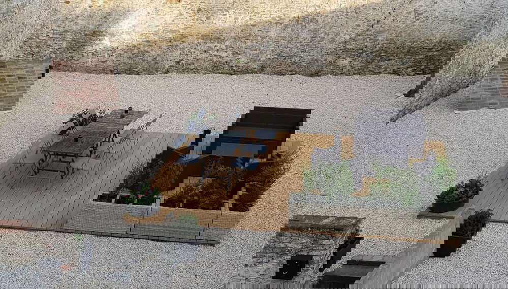 Primary image