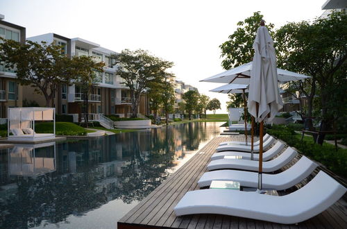 Photo 24 - Hua Hin Luxury Beachfront Condo By Mon