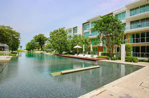 Photo 30 - Hua Hin Luxury Beachfront Condo By Mon