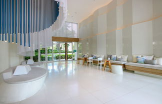 Photo 2 - Hua Hin Luxury Beachfront Condo By Mon