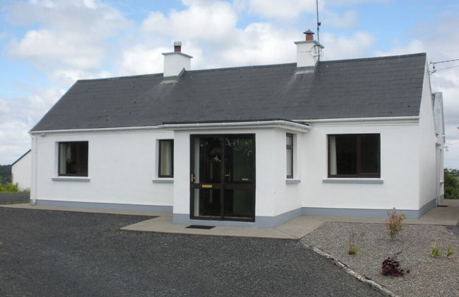 Beautiful 3-bed House in Knock - Foto 1