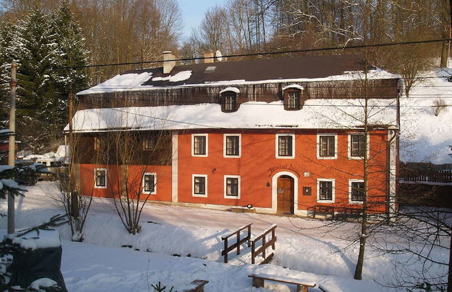 Holiday Home in Rudnik Near Giant Mountains - Photo 1