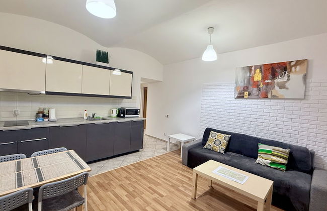 Ground Floor Apartment - Photo 10