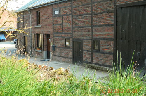 Foto 1 - Regional House With Exposed Timber Frame Elements Full of Authenticity and Charm in a Green Area