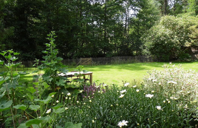 Regional House With Exposed Timber Frame Elements Full of Authenticity and Charm in a Green Area - Foto 23