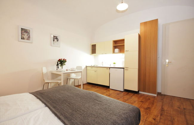 Prague Central Residence - Photo 7