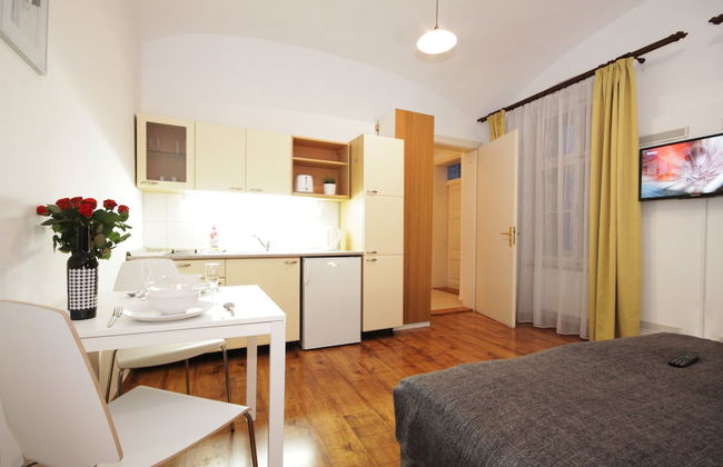 Prague Central Residence - Photo 2