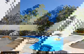 Foto 1 - Costambar Beachside Serviced Apartment With Pool no1