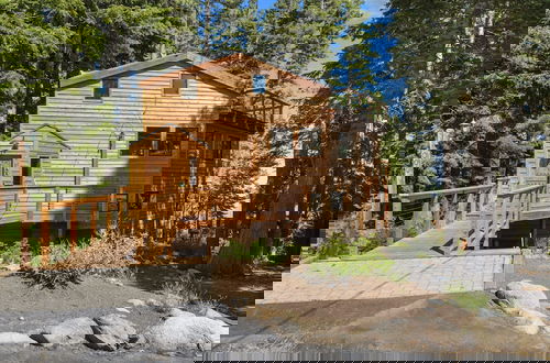 Photo 35 - Snowshoe Cabin 3 Decks, BBQ & Hot Tub!