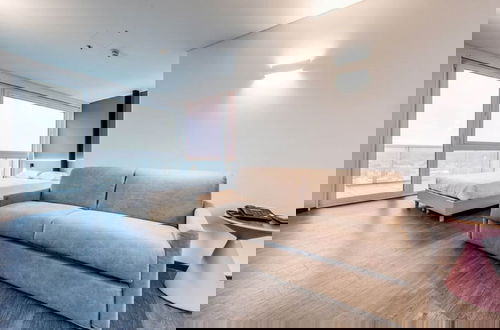 Foto 2 - Graceful Apartment in Venice near Public Swimming Pool
