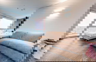 Foto 2 - Graceful Apartment in Venice near Public Swimming Pool