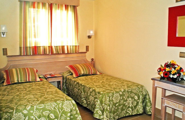 Apartamentos Oasis Maspalomas - Photo 3