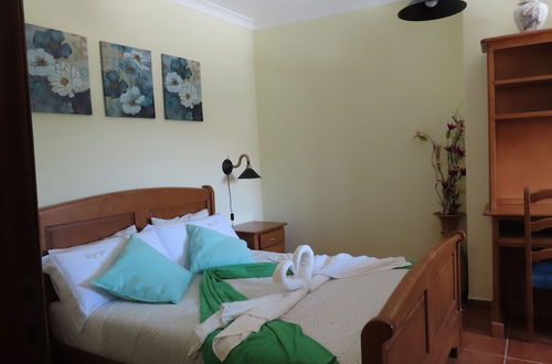 Photo 6 - Lovely 3-bed House in Queimada Ideal for Families