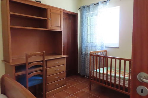 Photo 5 - Lovely 3-bed House in Queimada Ideal for Families