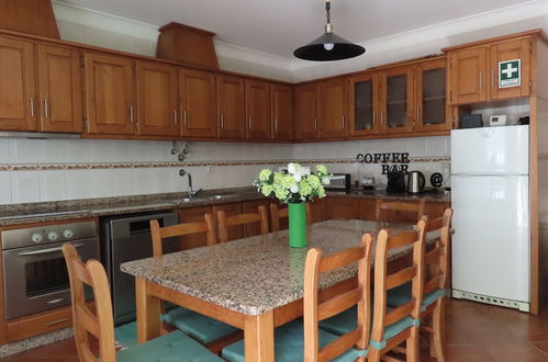 Foto 14 - Lovely 3-bed House in Queimada Ideal for Families