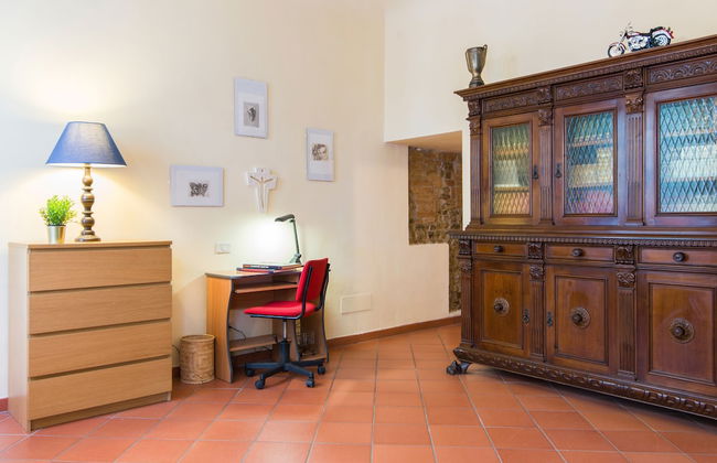 Florence Ariento Romantic Apartment - Photo 23