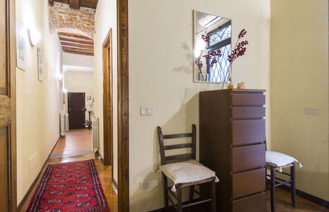 Florence Ariento Romantic Apartment - Photo 21