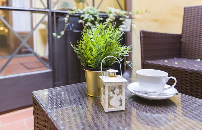 Florence Ariento Romantic Apartment - Photo 25