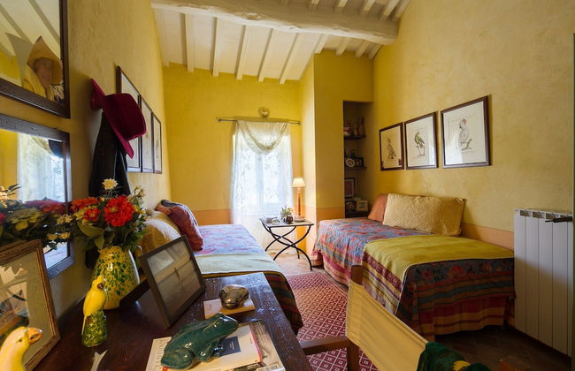 Romantic Retreat With Pool - Photo 12