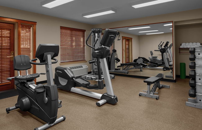 Larkspur Landing Extended Stay Suites Hillsboro - Photo 20