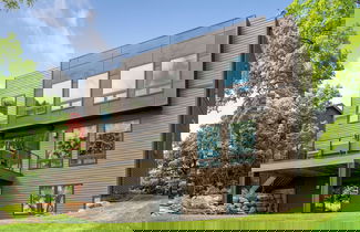 Foto 3 - Lakefront Luxury