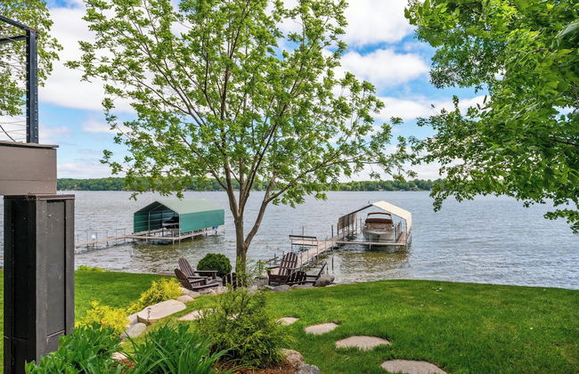 Lakefront Luxury - Foto 54