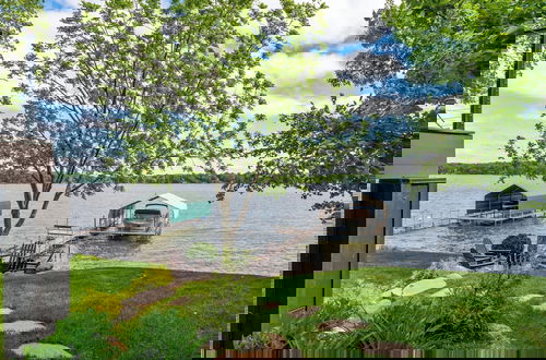 Foto 54 - Lakefront Luxury