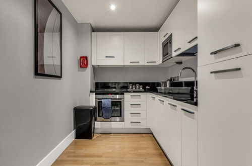 Photo 6 - 1 Bed Serviced Apartment near Blackfriars